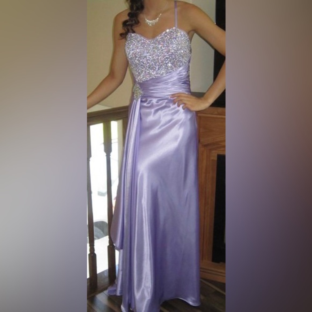 Lavender Karishma Gown, Size 12 but altered down to a size 4.